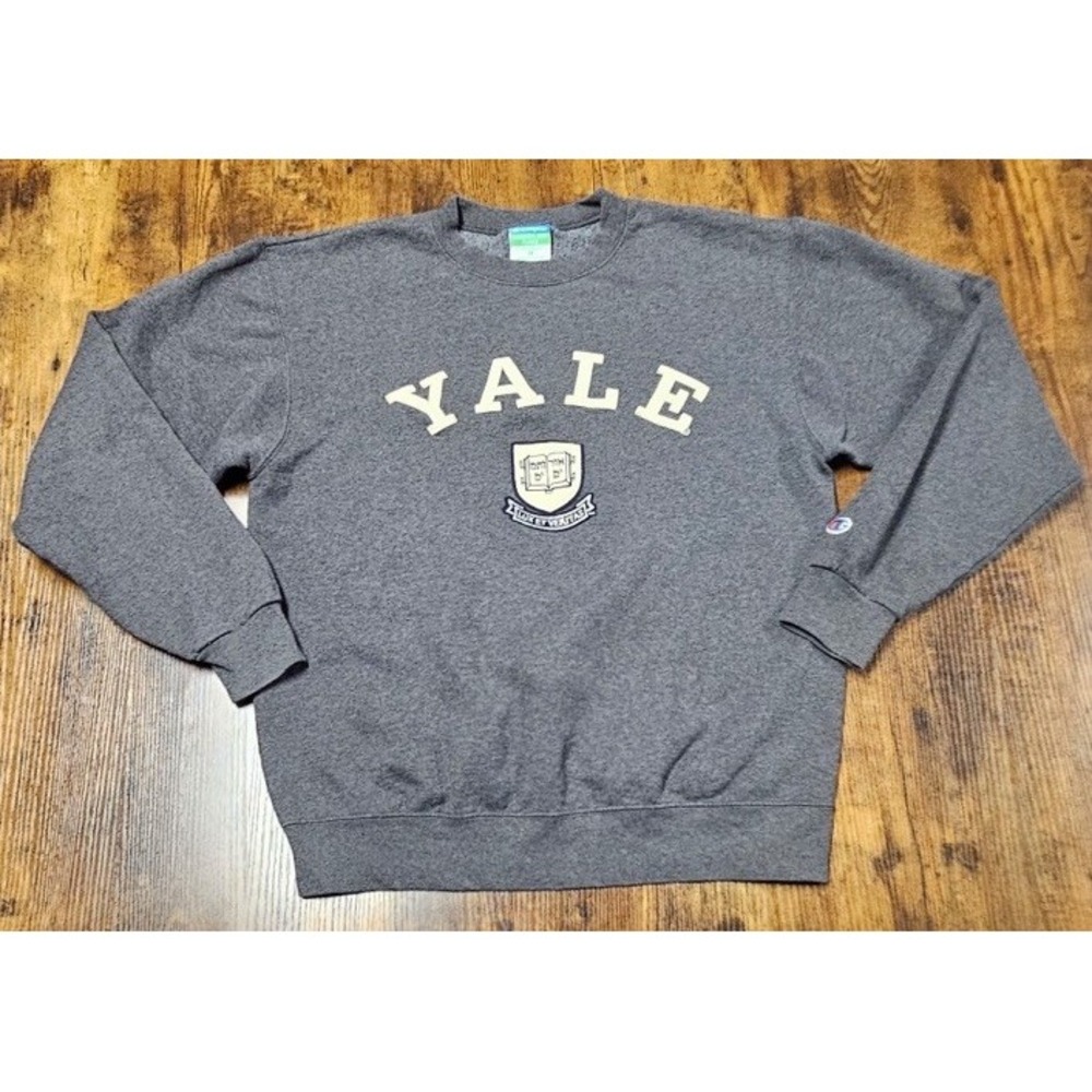 Champion Eco Fleece Future Friendly Yale Gray Crewneck Sweater Size Medium